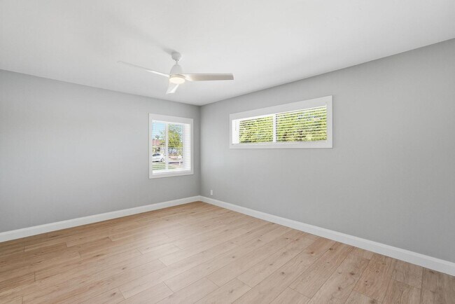 Building Photo - 6819 E Paradise Pkwy