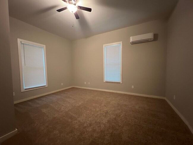 Building Photo - 400 Ave A