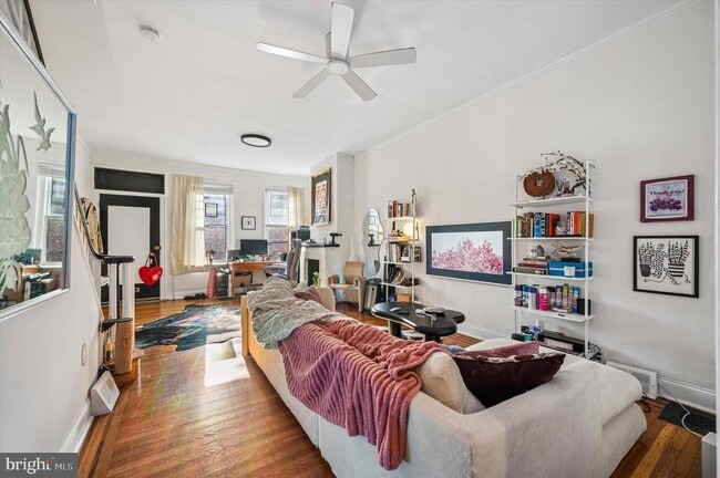 Building Photo - 1820 N Mascher St