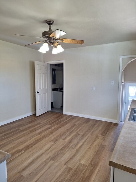 Building Photo - 2300 N Heidelbach Ave