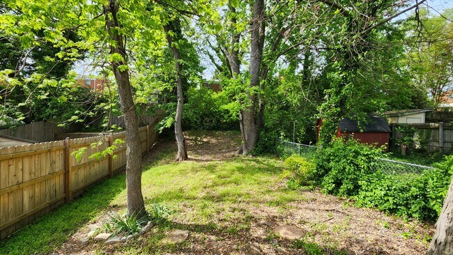 Building Photo - Great Alexandria Location