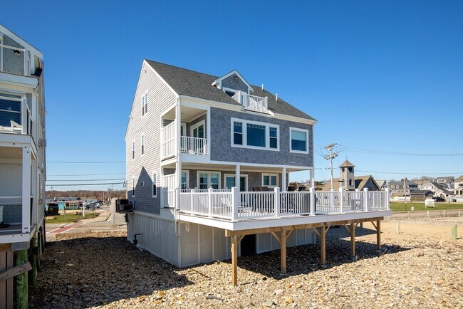Building Photo - 308 Ocean St