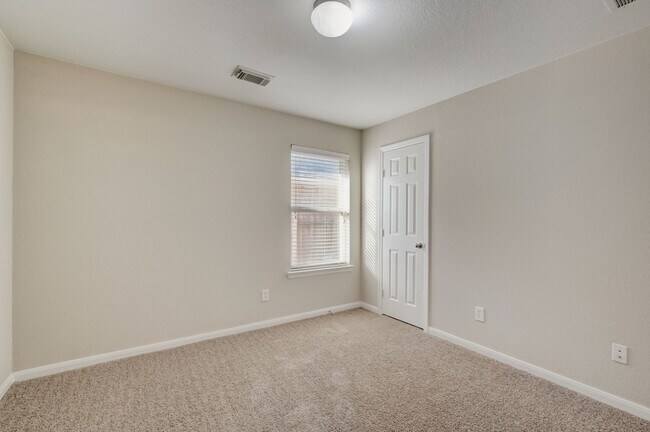 Building Photo - 7219 Palmito Ranch Dr