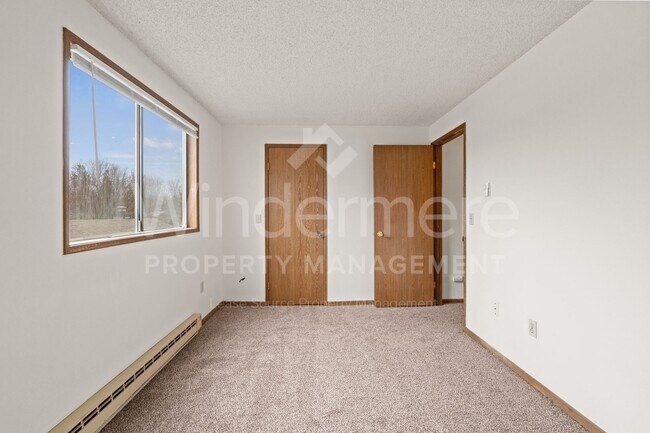 Building Photo - 2702 E 31st Ave