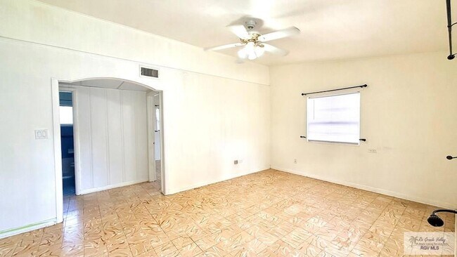Building Photo - 1111 Rosemond Ct