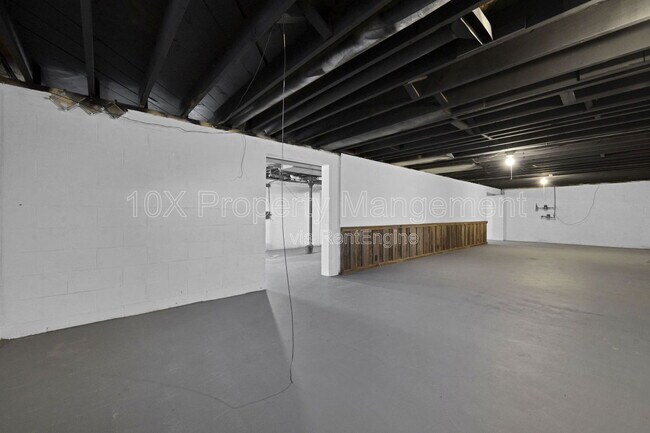 Building Photo - 1815 Woodcrest Rd