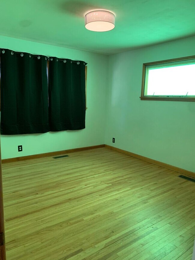 Building Photo - 1206 E Fortuna St