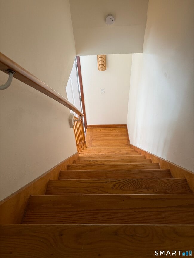 Building Photo - 273 Queen St