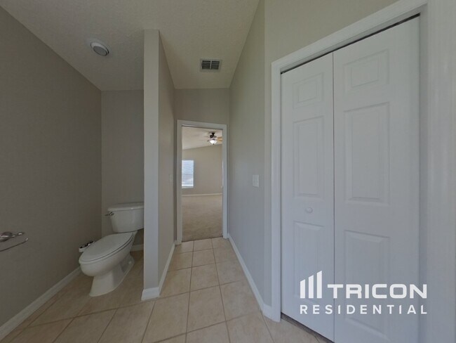 Building Photo - 7956 Floradora Dr