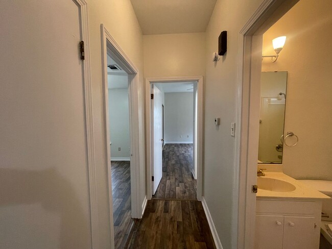 Building Photo - Come and Get It Before It's Gone! Bonus Room A Plus!