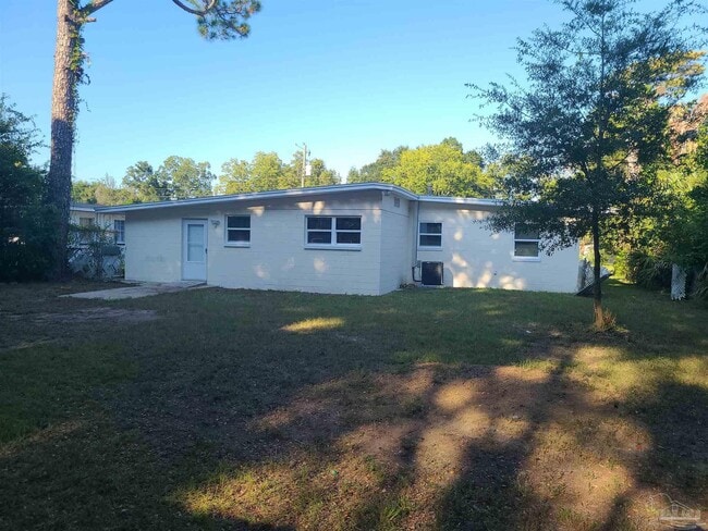 Building Photo - 115 Warwick Ave