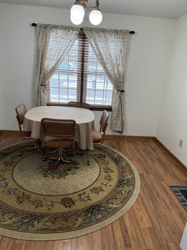 Building Photo - 168 Lyre-Bird Ln