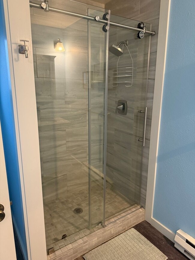 Building Photo - Charming Lummi Island Home - 2 Bedroom 2 B...