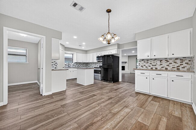 Building Photo - 21043 Northern Colony Ct