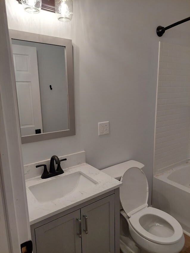 Bathroom - 1835 W Sandusky St