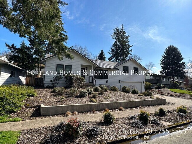 Primary Photo - 12830 SW Foothill Dr