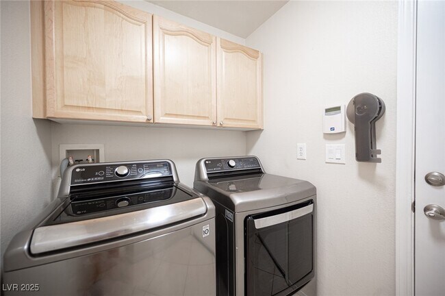 Building Photo - 2547 Citrus Garden Cir