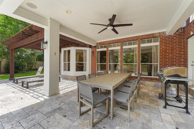 Building Photo - 113 N Floral Leaf Cir