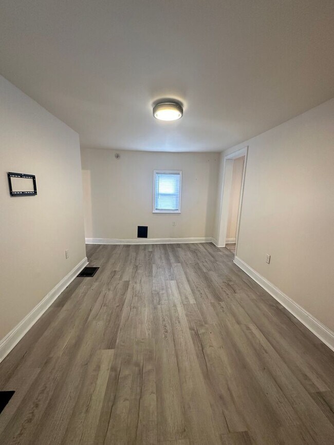 Building Photo - Updated 2 Bedroom Home in Media Borough with Private Yard