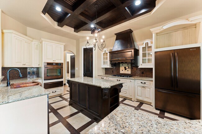 Building Photo - 9735 Coyote Creek Dr