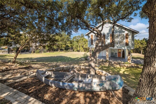 Primary Photo - 693 Riviera Dr