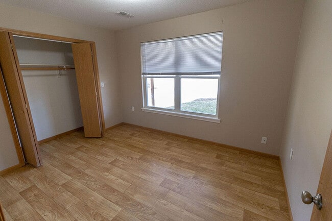 Building Photo - 1542 Florence Dr