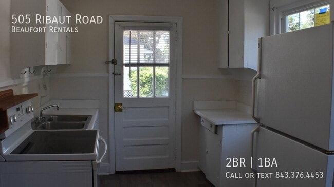 Building Photo - 505 Ribaut Rd