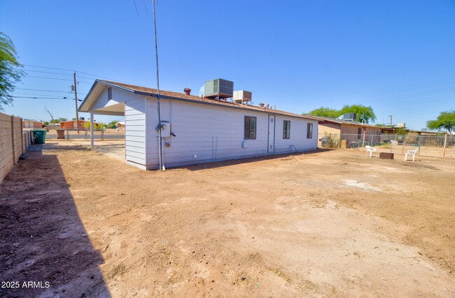 Building Photo - 518 W Battaglia Rd