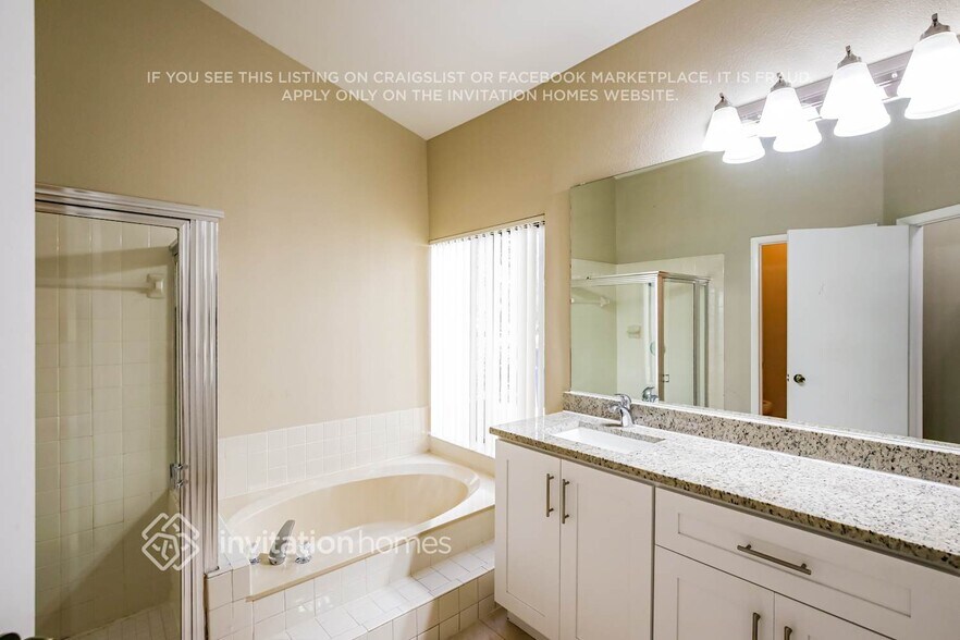 Building Photo - 11571 Waterford Ct