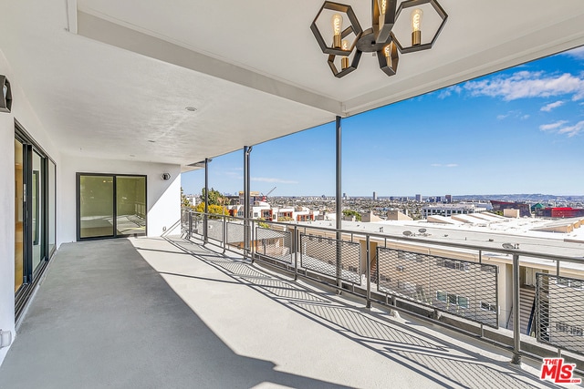 Building Photo - 1210 Larrabee St