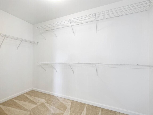 Building Photo - 3926 Walnut Grove Way
