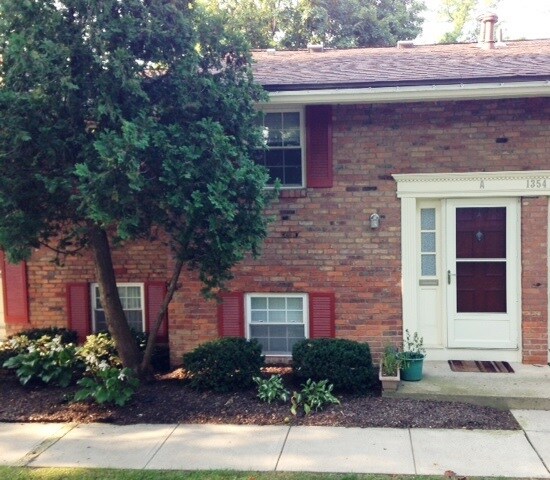 Primary Photo - 1354 Bluff Ave