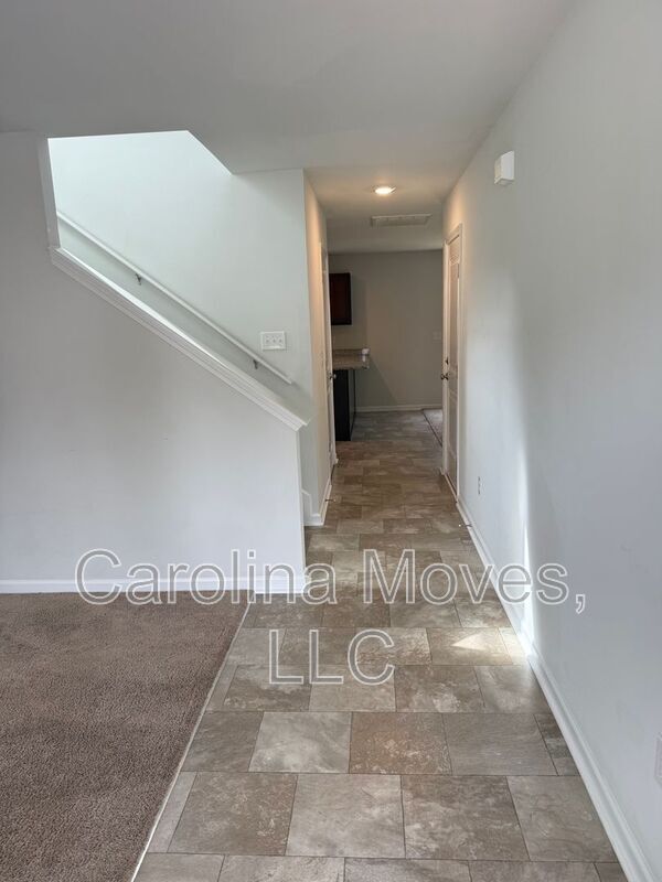 Building Photo - 649 Millsgate Cir