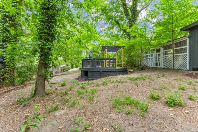 Building Photo - 2904 Sprucewood Dr