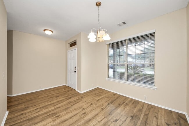 Building Photo - 6003 Baileys Run Ln