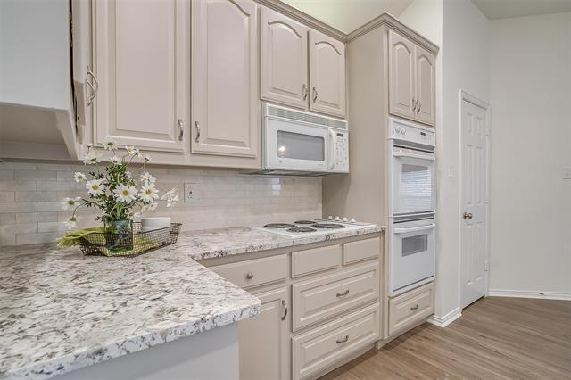 Building Photo - 3212 Riverwood Dr