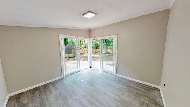 Building Photo - 5012 Glenview Ct