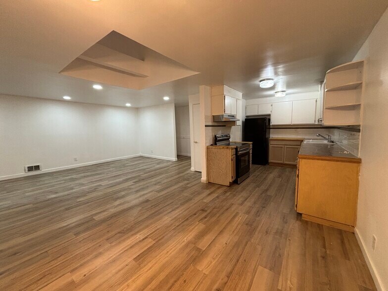 Primary Photo - 13910 SE Newport Way