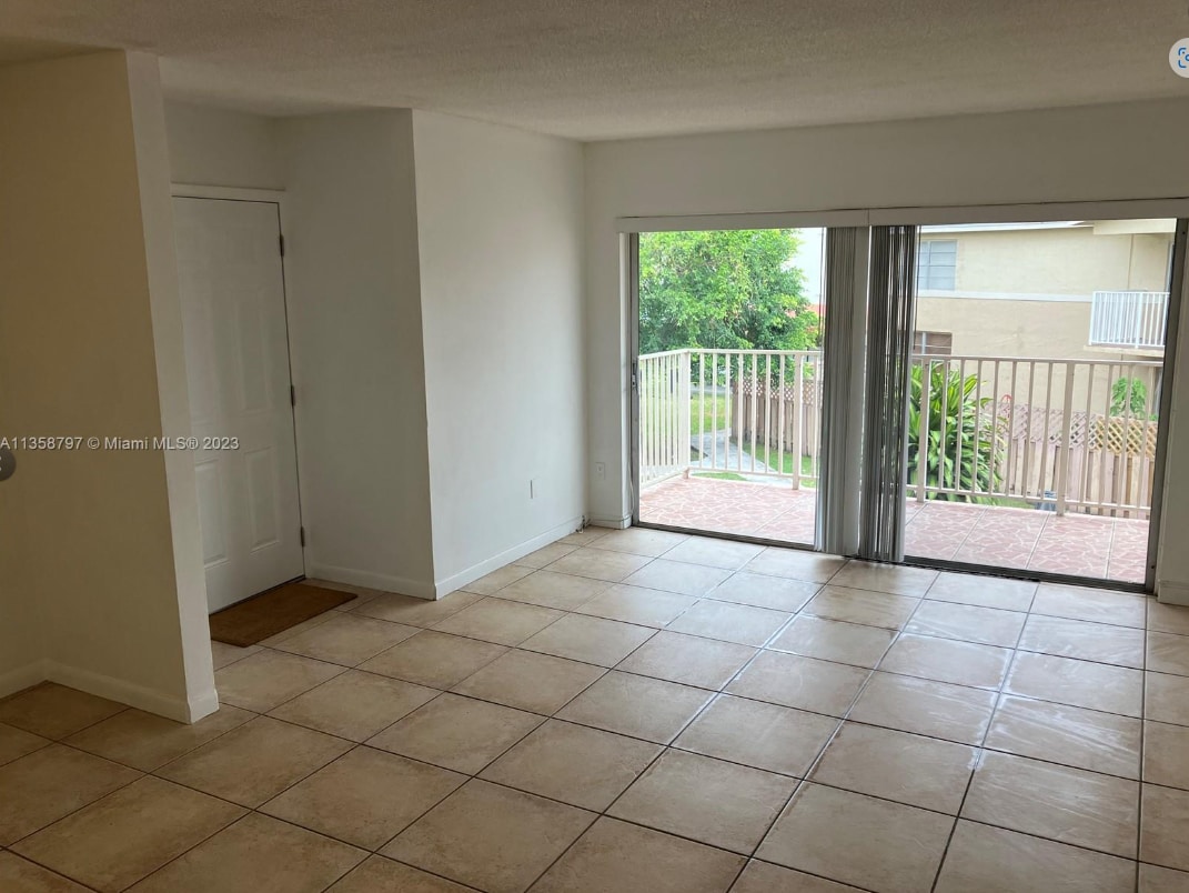Building Photo - 4350 NW 79th Ave
