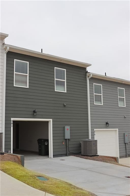 Building Photo - 481 Crown Dr