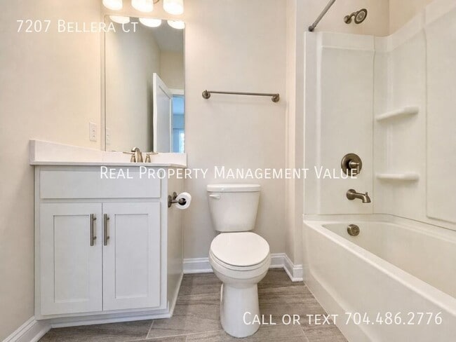 Building Photo - 7207 Bellera Ct