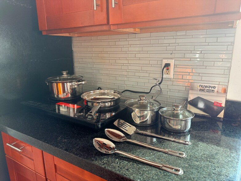 Building Photo - 4284 Maybelle Ave