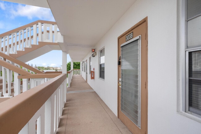 Building Photo - 3038 Cornwall B