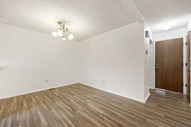 Building Photo - 10210 Quivas St