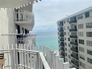 Building Photo - 6061 Collins Ave