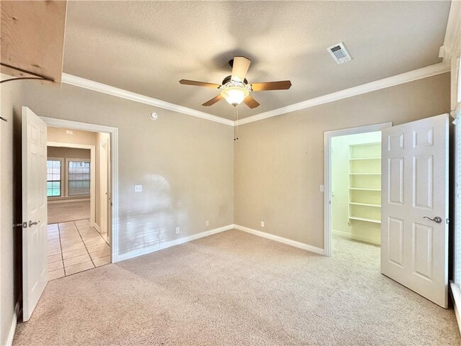Building Photo - 2914 S College Dr