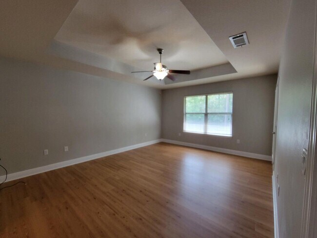 Building Photo - 119 Strike Eagle Dr