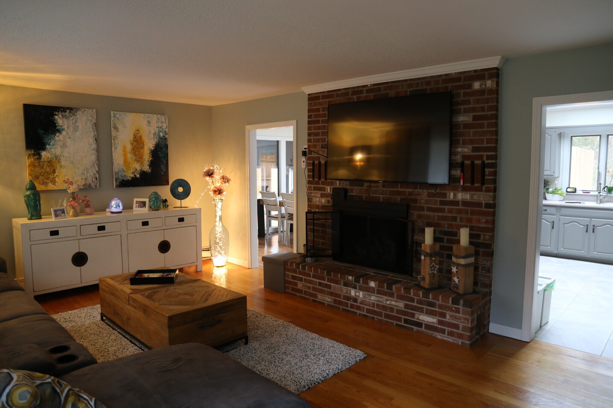 Living Room with Gas fireplace - 131 Mill Ln