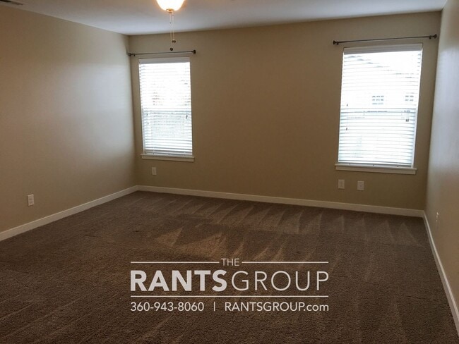 Building Photo - Spacious and Bright 4-bed, 2.5-bath home in The Preserve Available mid-April!