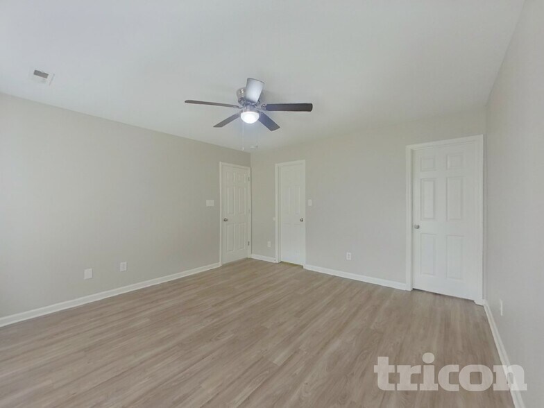 Building Photo - 6211 Whispering Brook Ct